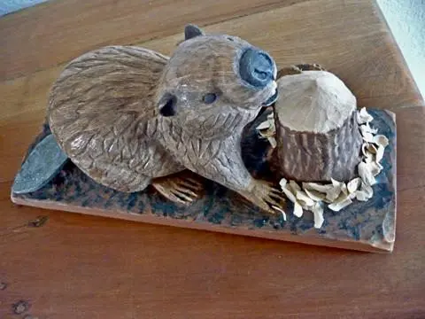 Trillium Woods Resident Felix Tristani's wood sculpture